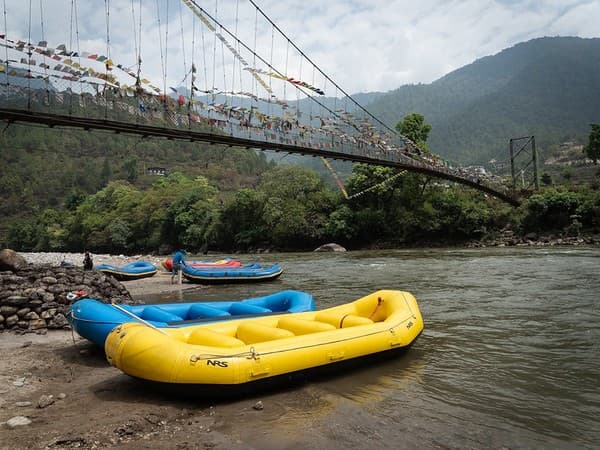 White-water rafting on Mo Chhu and Pho Chhu Photo 3