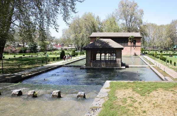 Achabal spring and garden
