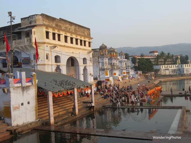Ajmer-Pushkar Spiritual Escape: Holy Bath & Evening Aarti Experience Ajmer-Pushkar Spiritual Escape: Holy Bath & Evening Aarti Experience